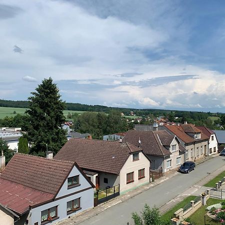 Apartmany Tera Miletín Екстериор снимка